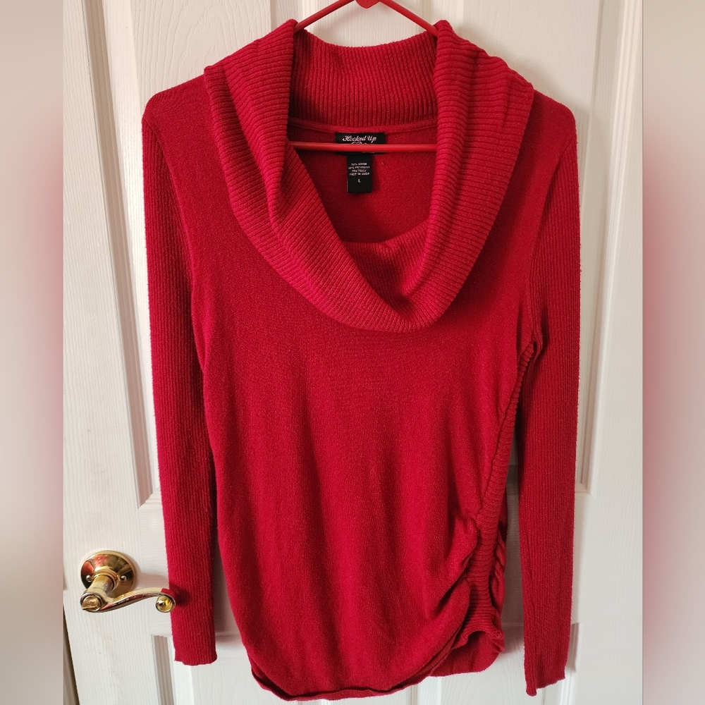 Hooked Up red top